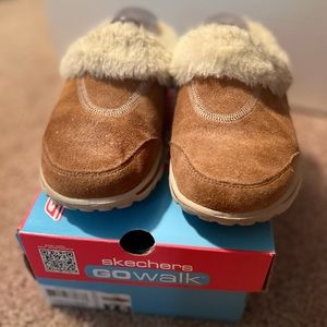 Skechers Go Walk Mules Tan & Size 7 1/2